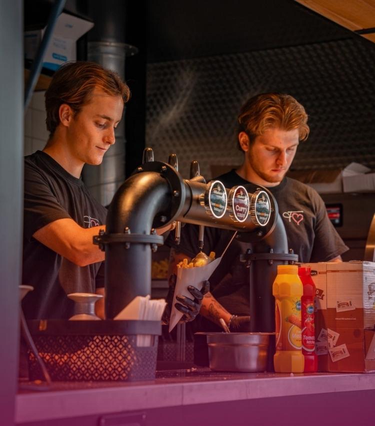 Patatkraam huren voor op uw locatie via Frietenliefde