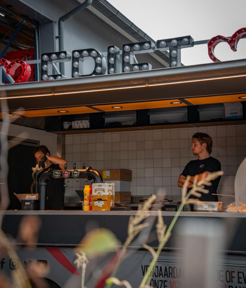 Frietkar van Frietenliefde huren voor op je locatie